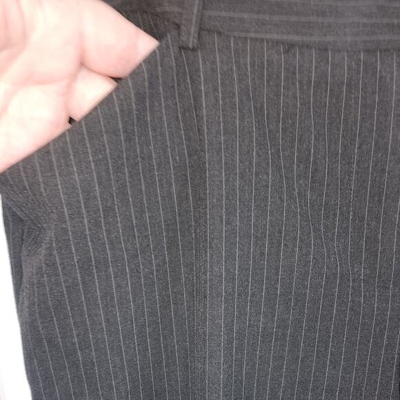 Tahari Charcoal Gray White Pinstriped Blazer Pants Suit 2pc Set Size 10 - Picture 7 of 7